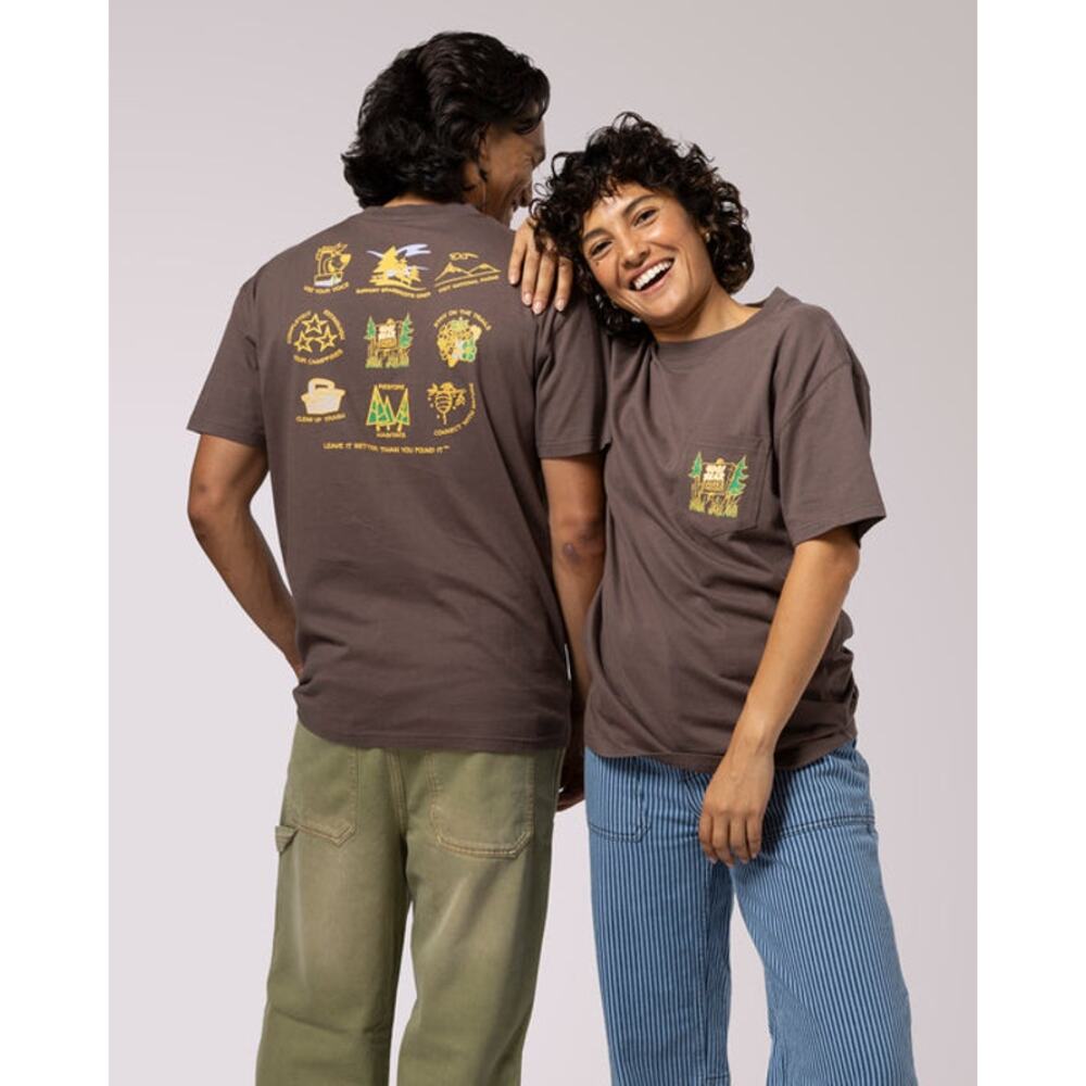 NWT Parks Project X Yogi Bear Leave It Better Pocket Tee in Brown sz Medium